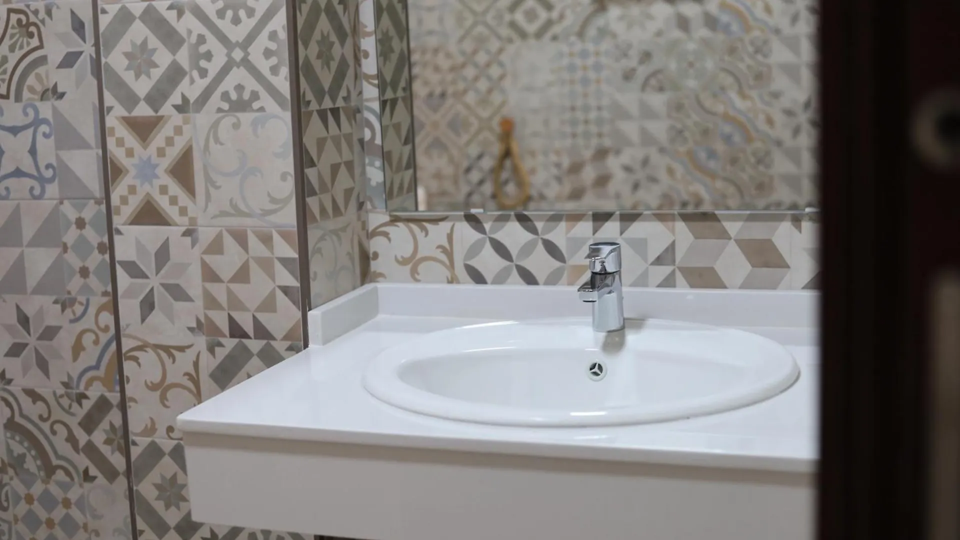 Guest house Hospedium Dlj Hostal La Paz Marmolejo Parking Gratis