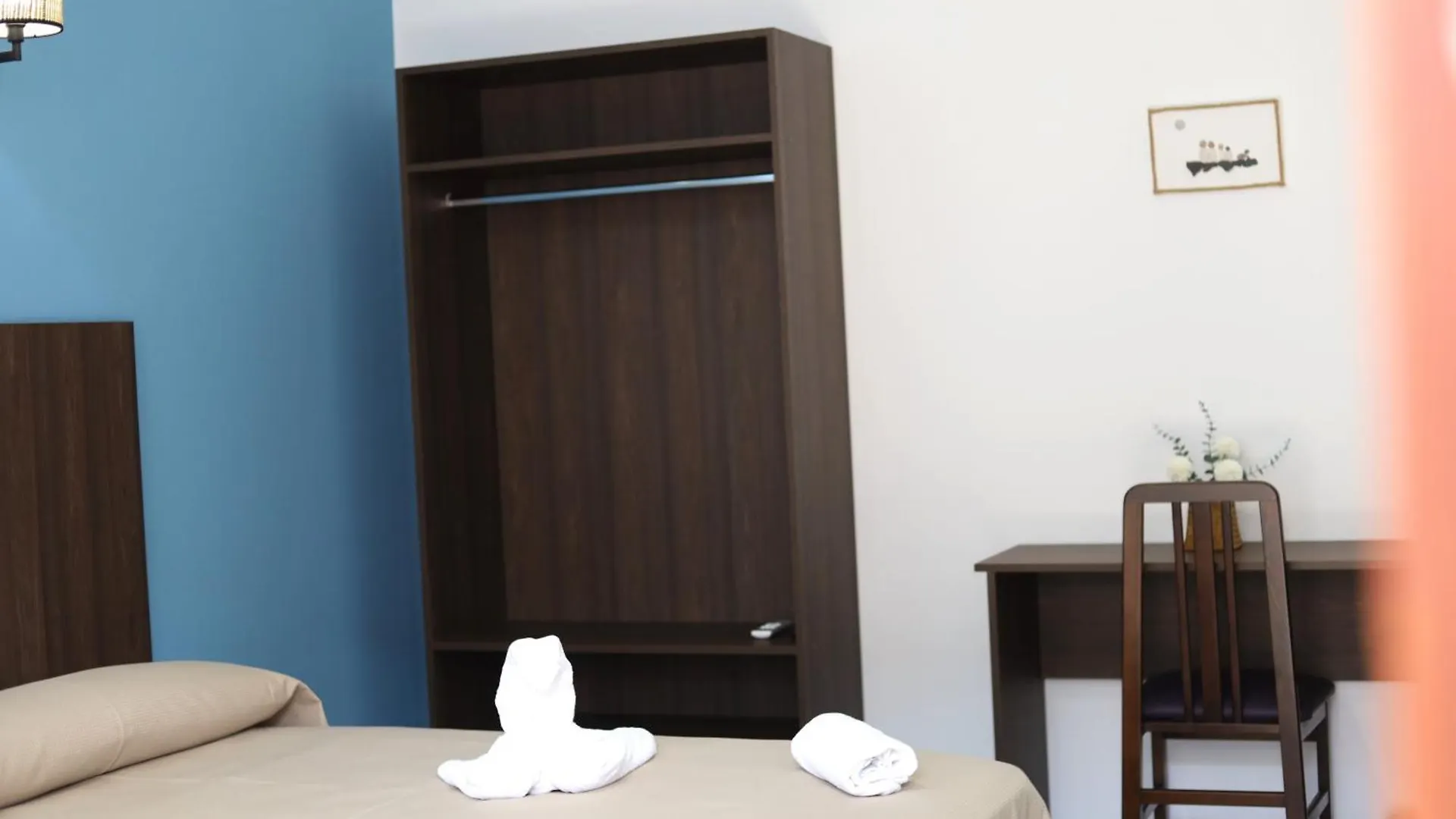 Hospedium Dlj Hostal La Paz Marmolejo Parking Gratis Guest house