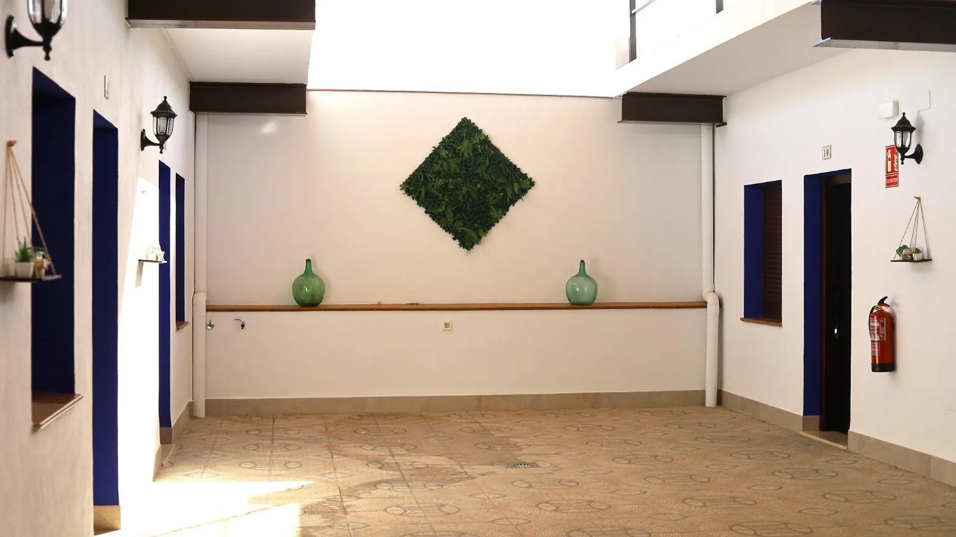 Guest house Hospedium Dlj Hostal La Paz Marmolejo Parking Gratis Spain