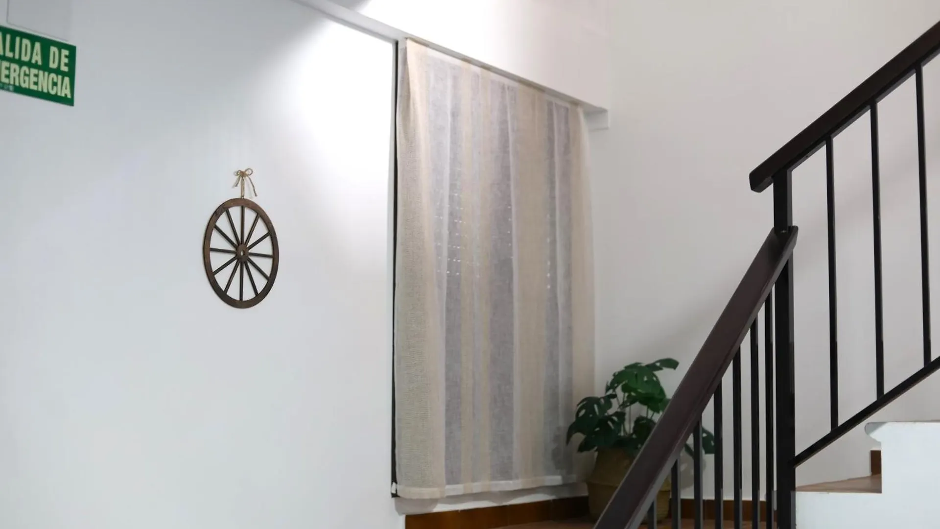 Hospedium Dlj Hostal La Paz Marmolejo Parking Gratis